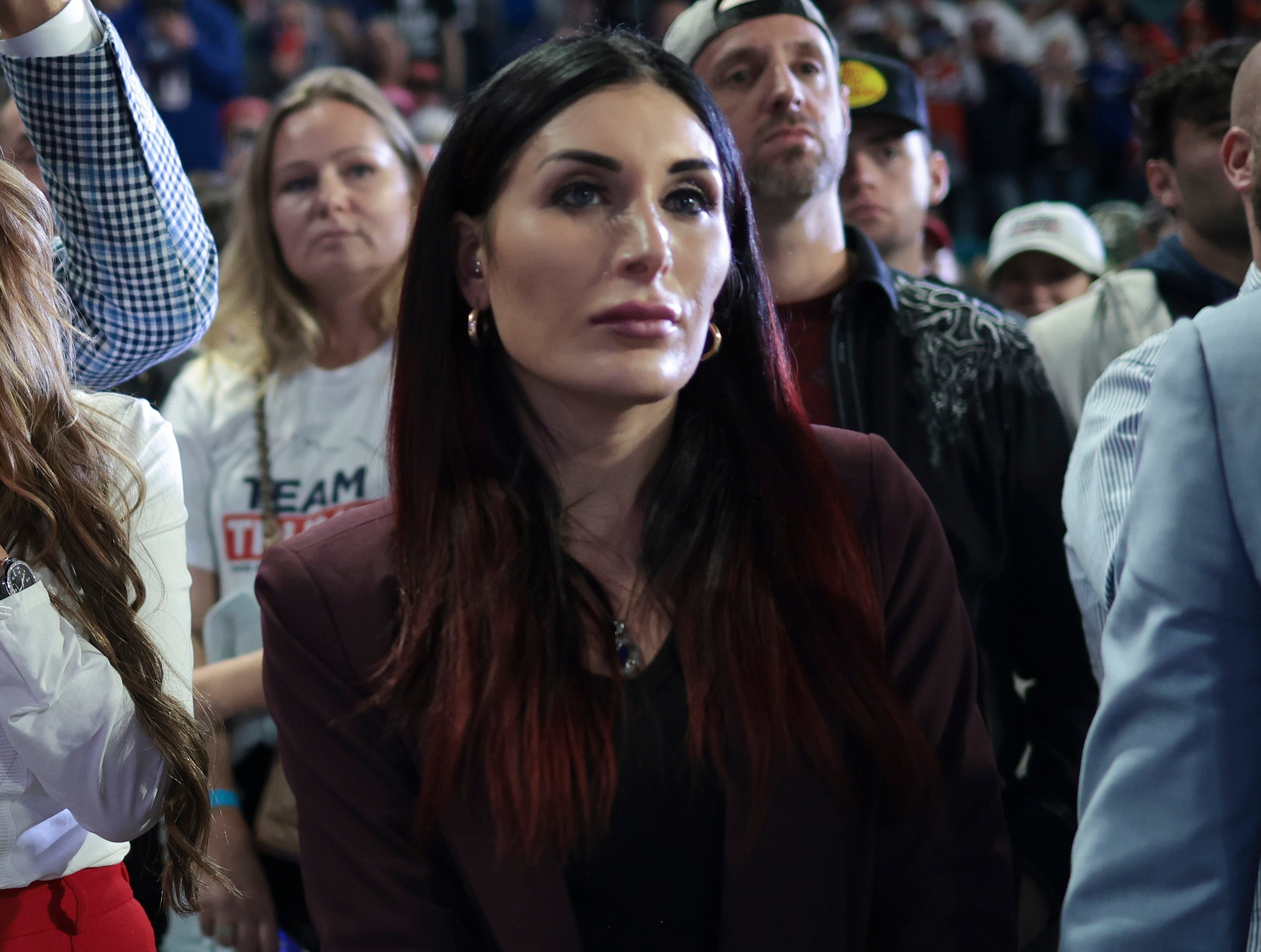 Unatoč tome što nije obnašala nijedan post u administraciji, Laura Loomer preuzela je to na sebe vladinim dužnosnicima i uspjela je nekoliko svrgnuti