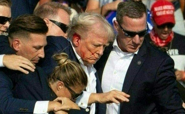 13. srpnja bila je prekretnica za Trumpovu kampanju. Dobio je dobre želje i odobrenja od najbogatijih muškaraca na svijetu - amazonskog mogul Jeffa Bezosa, Meta, izvršni direktor Mark Zuckerberg i Tesla Boss Elon Musk