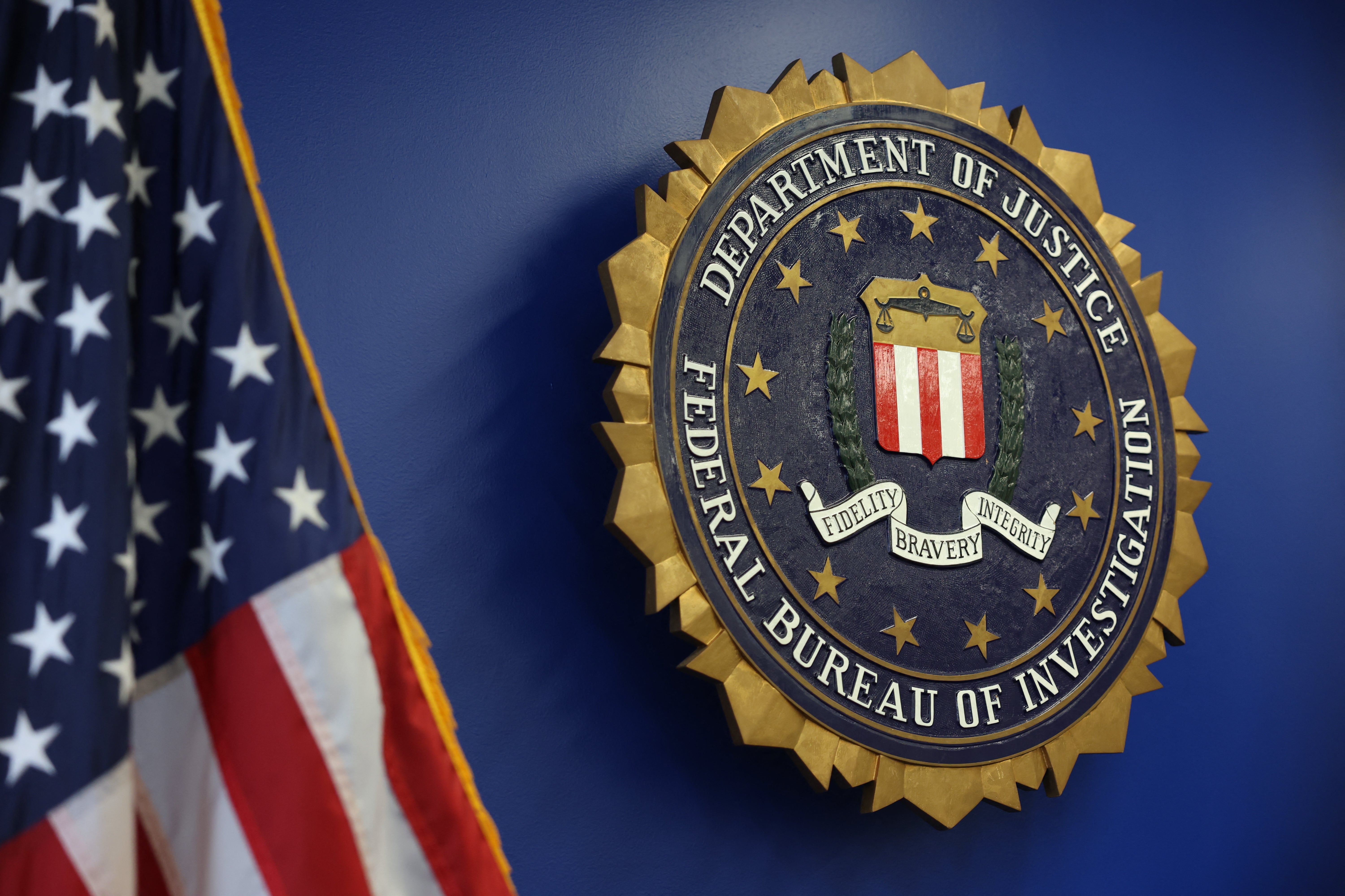 Bivši nadzornik specijalnog agenta FBI -a angažirao je prostitutke dok je bio na zadacima, tvrdilo je tijelo za nadzor pravde