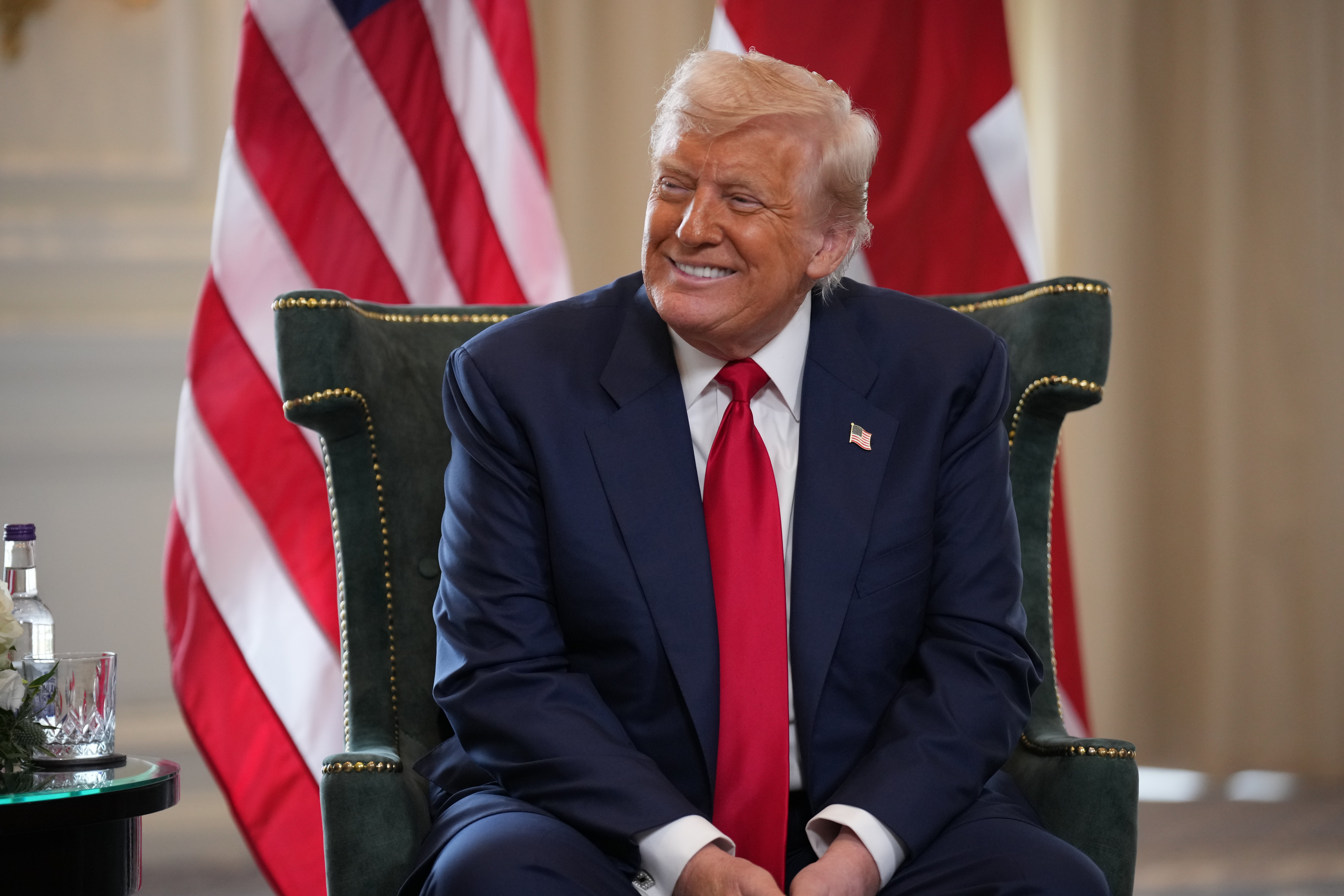 Predsjednik Donald Trump rekao je da je odbio poziv na zloglasni otok Jeffreyja Epsteina.