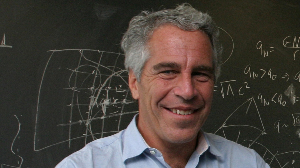 Izbliza Jeffrey Epstein