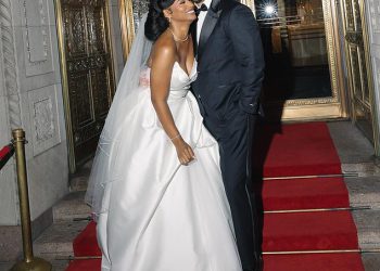 Glamurozni NBA novinar Taylor Rooks oženi se Mystery Man-om ispred gostiju sa zvijezdama, uključujući Saquon Barkley i repera Jacka Harlowa