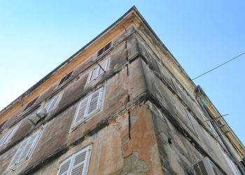 Grad najavio obnovu pročelja zgrada na Poluotoku – evo jedne od zgrada koja vapi za obnovom…
