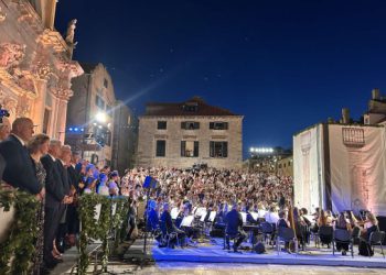 Gradonačelnik na otvaranju Igara: “Ne protivimo se napretku, ali napredak bez duše ne vrijedi. Naš Grad nije i ne smije postati kulisa za ispraznost i pohlepu”