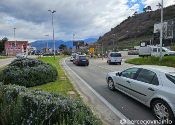 Gužve na sjevernom ulazu u Mostar se nastavljaju, Ceste FBiH prebacuju odgovornost