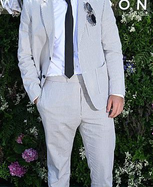 Hoće li Poulter nose neugodne hlače i neobične čarape dok Benedict Cumberbatch spominje brkove zajedno s Rami Malekom dok vodeći glumci holivuda izlaze u polufinale muškaraca u Wimbledonu