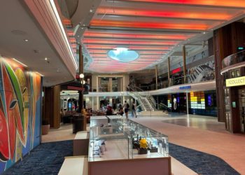 Horor na kruzeru kojim zapovijeda Dubrovčanin: Član posade izbo kolegicu pa skočio u ocean