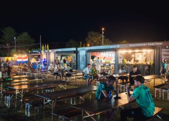 Hrana miriše, ali stolovi zjape prazni. Partijaneri odbijaju ove cijene i/ili ćevapi za 14 eura tjeraju gladne?