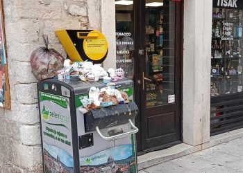 Hrpa smeća i pretrpana kanta na početku Kalelarge: Zašto se ovaj prizor ponavlja svake sezone?