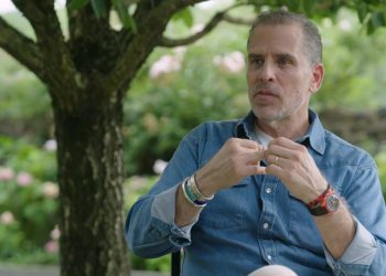 Hunter Biden proklinje Georgea Clooneyja za guranje tata Joea iz rase: “Nije glumac”