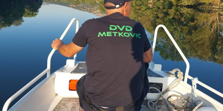I dalje se traga za nestalim muškarcem u Neretvi, doznalo se što je prethodilo tragediji u kojoj je poginuo drugi i potonuo gliser