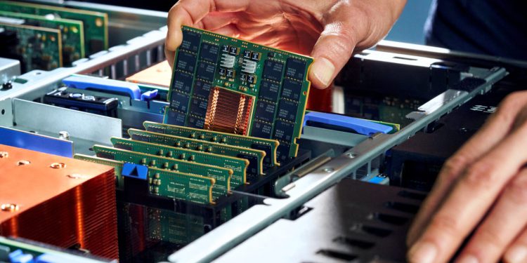 IBM predstavio nove čipove i poslužitelje, cilja pojednostaviti primjenu AI-a