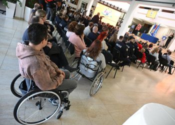 Invalidi mjesecima čekaju na rješenja o inkluzivnom dodatku, a onda još dobiju i odgodu. Što se događa?