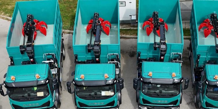 Iz Zagreba krenula pomoć Splitu