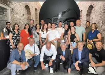 Izaslanstvo Benkovca boravilo u Portugalu, a društvo su im pravile dvije veleposlanice. Razmjenjivali su iskustva u očuvanju vinskih sorti