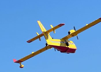 Izbio požar na Dinari: Na terenu kanader i air tractor