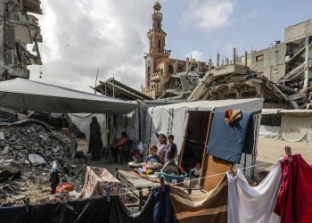 Izrael planira premjestiti stanovništvo Gaze u samohrani ‘humanitarni grad’ – ministar obrane – RT World News