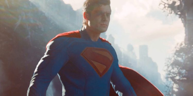 James Gunn ima jasnu poruku za sve koji se nadaju da će ponovno uvijati u onu Big Superman Story Story: “Oni su iz sreće!”