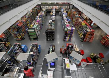 Je li ljeti doista skuplje kupovati na Jadranu nego na kontinentu? Analiza cijena u Biogradu i Vukovaru pokazuje neočekivane razlike