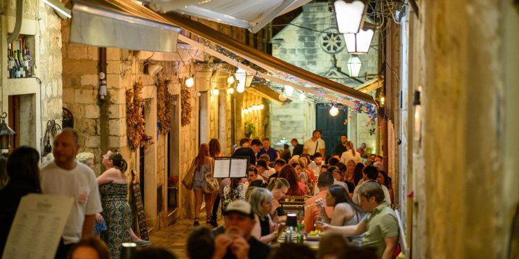 Jesu li se ostvarila crna predviđanja za privatni smještaj u Dubrovniku? I što je osnovni problem koji ugrožava turizam?