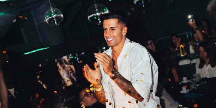 Joao Cancelo, prikazivanje u diskoteku u Portugalu