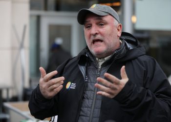 Kako Amerikanci pomažu u Teksasu da poplave žrtve – i što možete učiniti