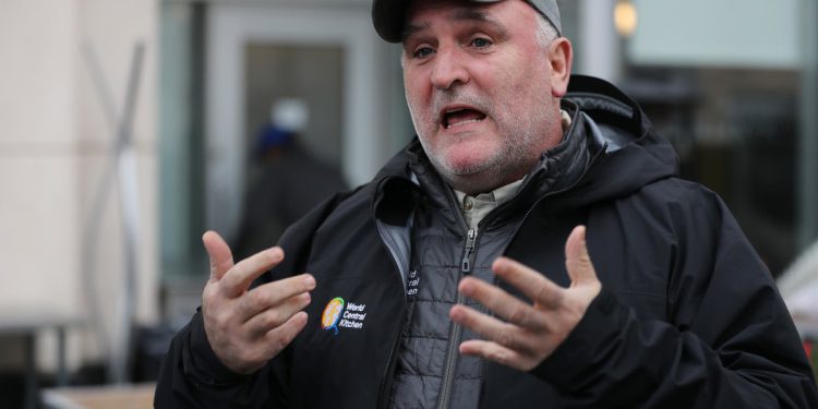 Kako Amerikanci pomažu u Teksasu da poplave žrtve – i što možete učiniti