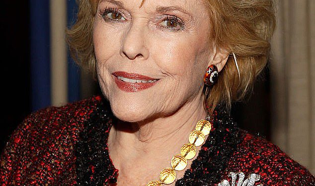 Kako svijet postaje zvijezda Eileen Fulton Dead u 91: Glumica je igrala ikoničnu ‘Bad Girl’ pola stoljeća