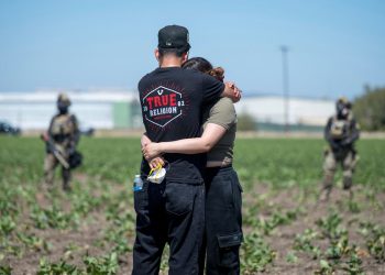 Kalifornijski poljoprivrednik umire nakon pada s krova staklenika tijekom kaotične ledene napade