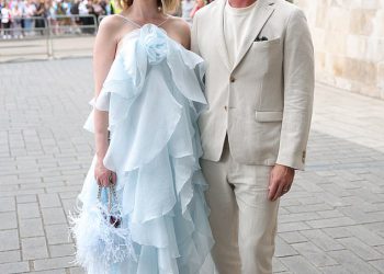 Katherine Ryan dijeli tajne za iza scene s vjenčanja Mel B-a dok otkriva last-minute promjenu u svoju ‘groznu’ odjeću