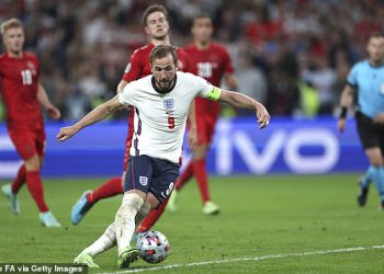 Kazneni skokovi “mogli bi se ukinuti za 2026. Svjetsko prvenstvo” u radikalnom shake-up-u … jer se VAR moći također “suočavaju s velikom ekspanzijom”