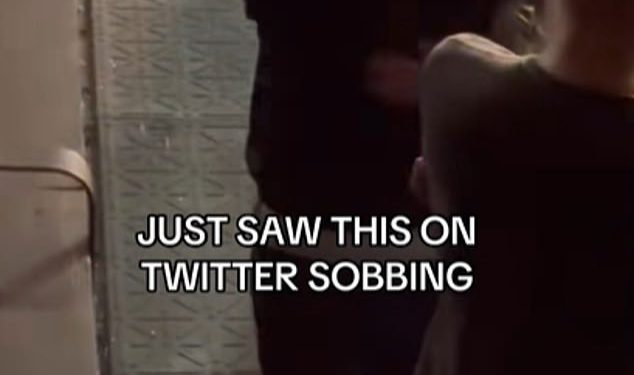 Kći Noela Gallaghera Anais želi mu sreću prije prvog okupljanja Oasisa u Cardiffu dok dijele zagrljaj u Sweet Clip