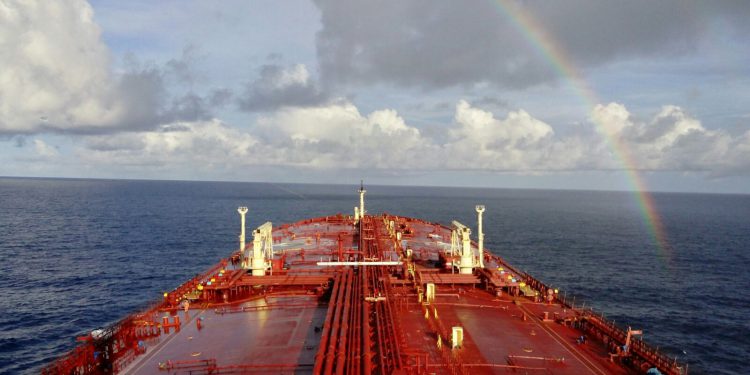 Kineski uvoz i američke prijetnje drže cijenu nafte blizu 71 dolar