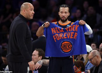 Knicks ‘Jalen Brunson daje histeričan odgovor na šokantno izvješće o tatinoj trenernoj budućnosti u New Yorku