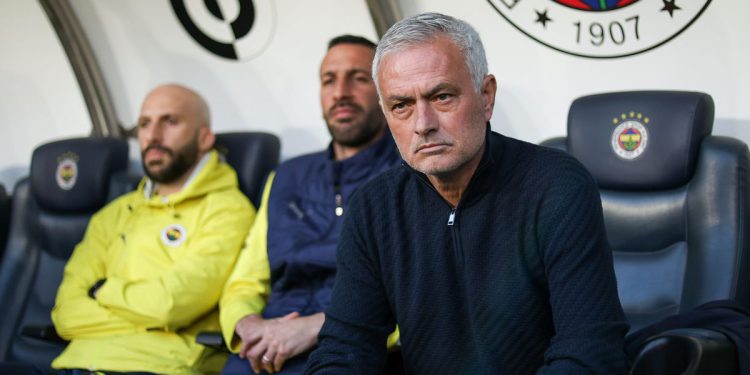 Koç (pres. Fenerbahce): “Mourinho? Dosadno je, govori samo o nogometu”