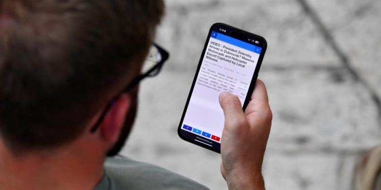 Koristio tuđe osobne podatke i sklapao preplatničke ugovore s raznim teleoperaterima kako bi…