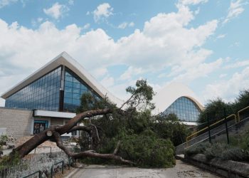 Kreće hitna sanacija Poljuda. Angažirani su alpinisti