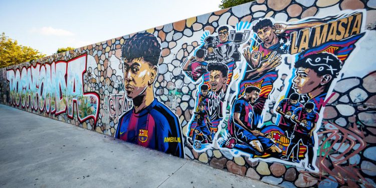 Lamine Yamal, Messi, Lithannen: Brojevi 10 Barcelona