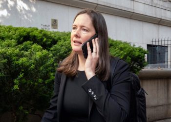 Laura Loomer uzima krilo pobjede zbog pucanja kćeri šefa bivšeg FBI-a Comeyja nakon što je pritisnula ‘Pam Blondi’