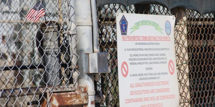 Led sada lovi članove svećenstva koji su spremni raditi u zaljevu Guantanamo