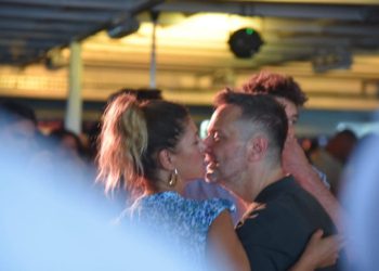 Ljubav cvjeta! Gelo nastupa na raspjevanom katamaranu, poveo i Jelenu