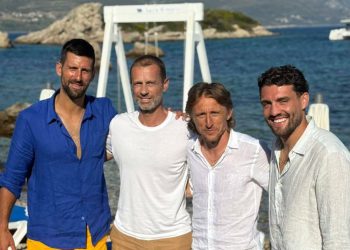 Luka Modrić, Mateo Kovačić, Novak Đoković i Aleksandar Čeferin uživaju na otočiću Vela Stupa u korčulanskom arhipelagu