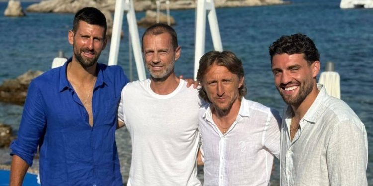 Luka Modrić, Mateo Kovačić, Novak Đoković i Aleksandar Čeferin uživaju na otočiću Vela Stupa u korčulanskom arhipelagu