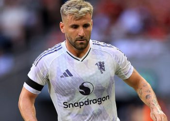 Luke Shaw je “spreman napustiti” Man United nakon 11 godina i “spreman” je čuti ponude s jedne destinacije