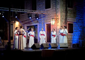 MEDITERANSKA POZORNICA Festival klapske pjesme “Jelsa od versa”