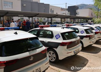 MUP HBŽ u Livnu prodaje više automobila, na licitaciji većinom Škode, par kombija, te pauk vozilo