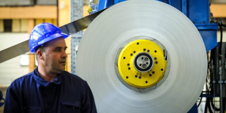 Malo poslodavaca isplaćuje više od 1500 eura prosječne plaće, evo popisa najvećih… Tri zadarske tvrtke među Top 20