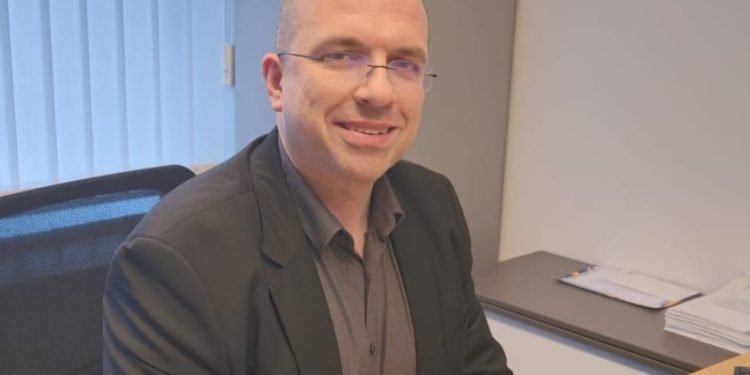 Maloljetnicima treba ograniči pristup društvenim mrežama, smatra Sokol. Evo što predlaže