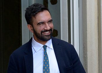 Mamdani se nasmijava na pitanje o “komunističkoj” etiketi: politički bilten za 18. srpnja 2025