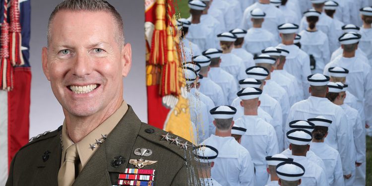 Marine General nominiran kao prvi ne-mokrački nadzornik na Pomorskoj akademiji